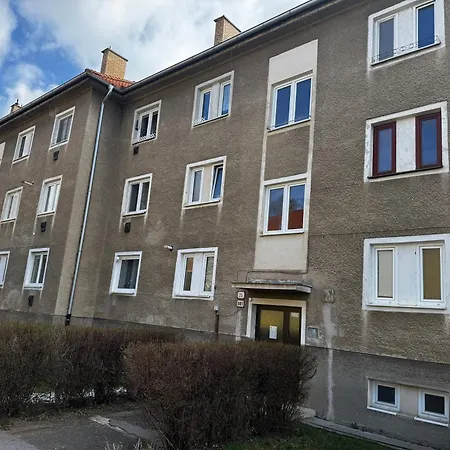 Black House Apartment *