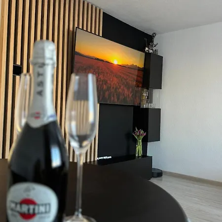 Διαμέρισμα Black House *